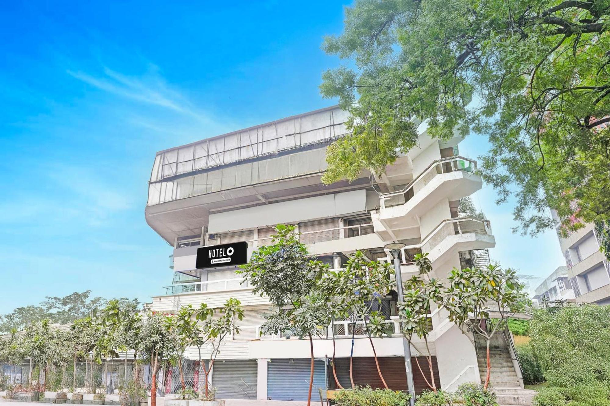 Super Hotel O Navrangpura Cg Road Formerly Hotel Yugraj Ahmedabad Exterior foto