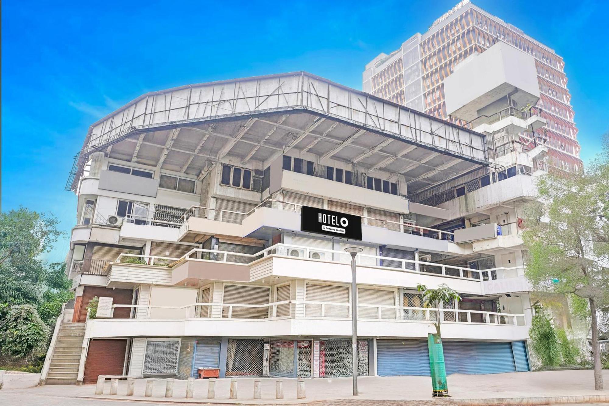 Super Hotel O Navrangpura Cg Road Formerly Hotel Yugraj Ahmedabad Exterior foto
